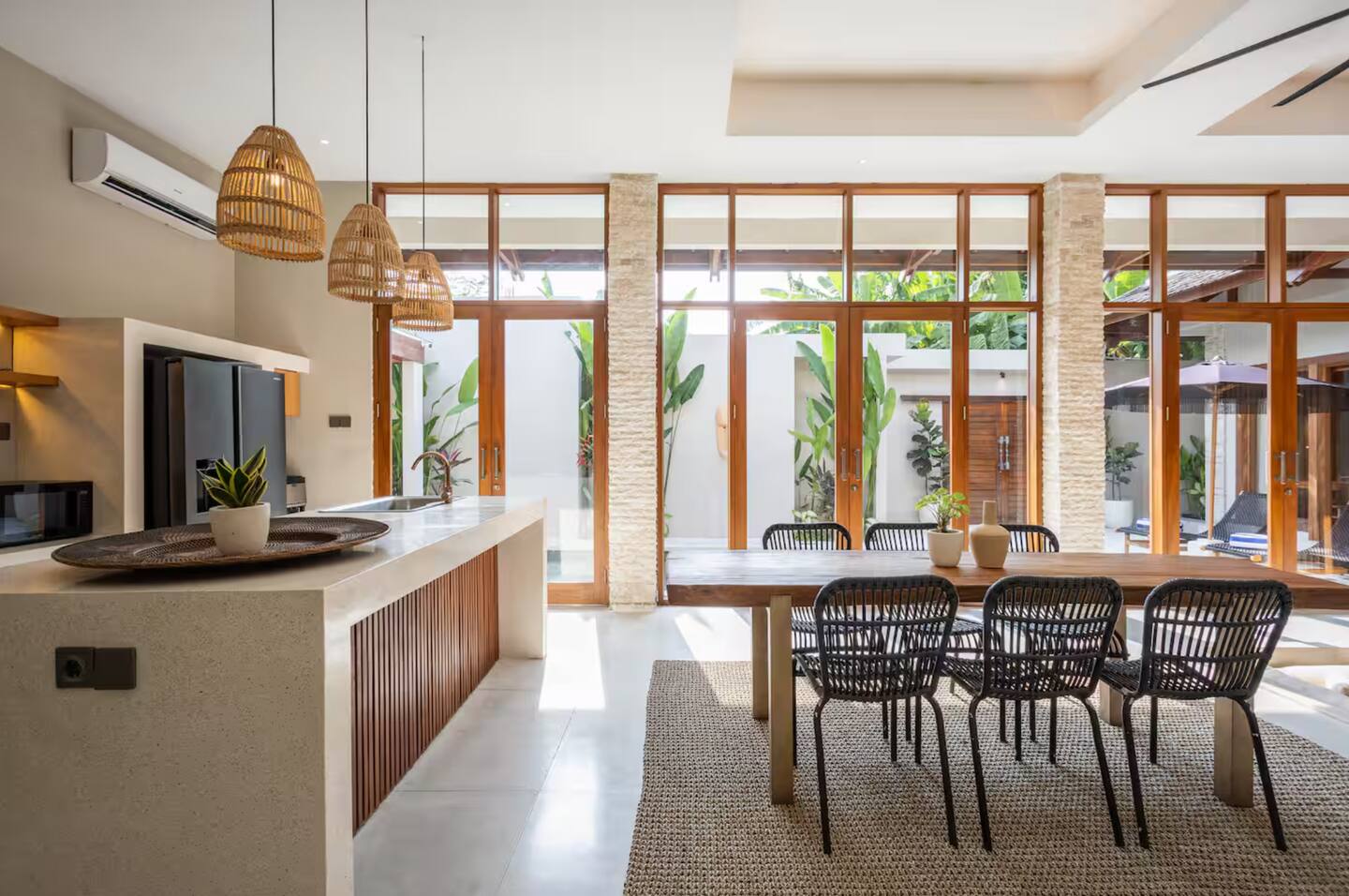 048efcb2-c4b0-45c2-a351-30fc7472fb7e