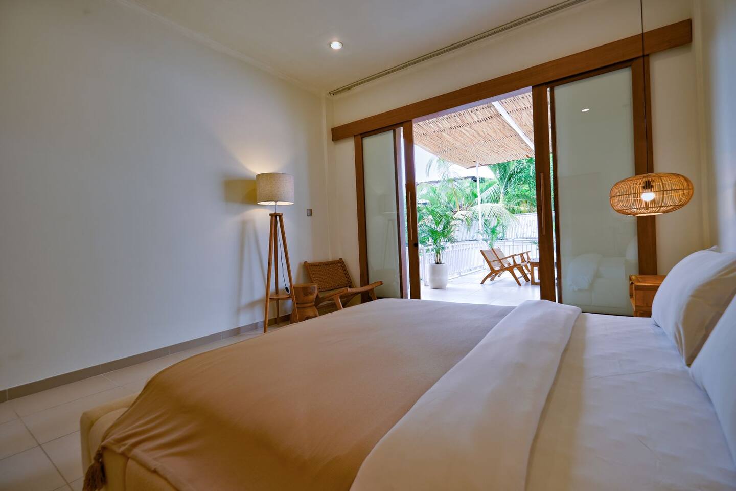 0e0c80ae-c78a-442d-956b-195396e6e7f8