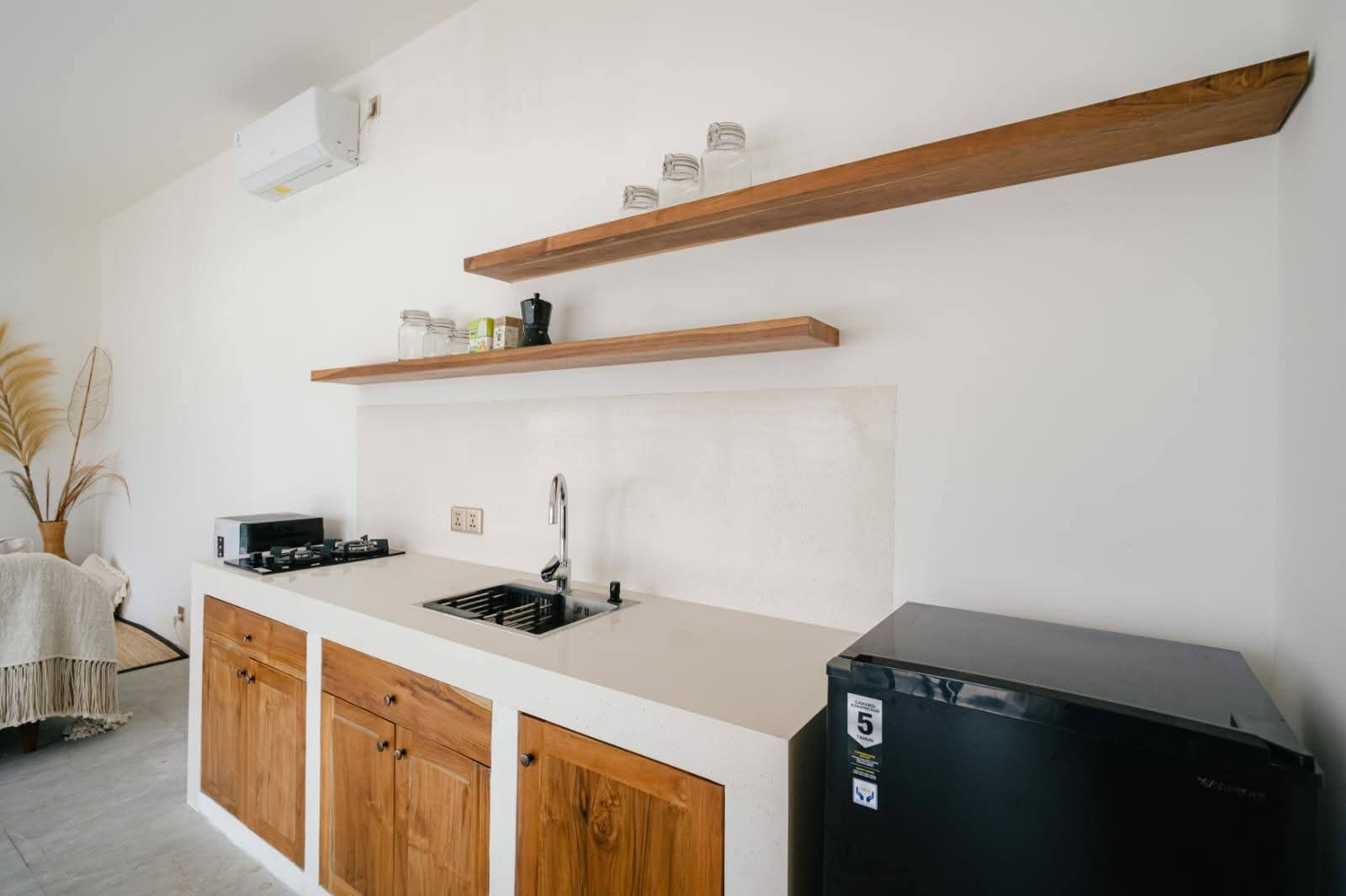 1755754018887-WhatsApp Image 2025-08-17 at 20.23.08 (1)