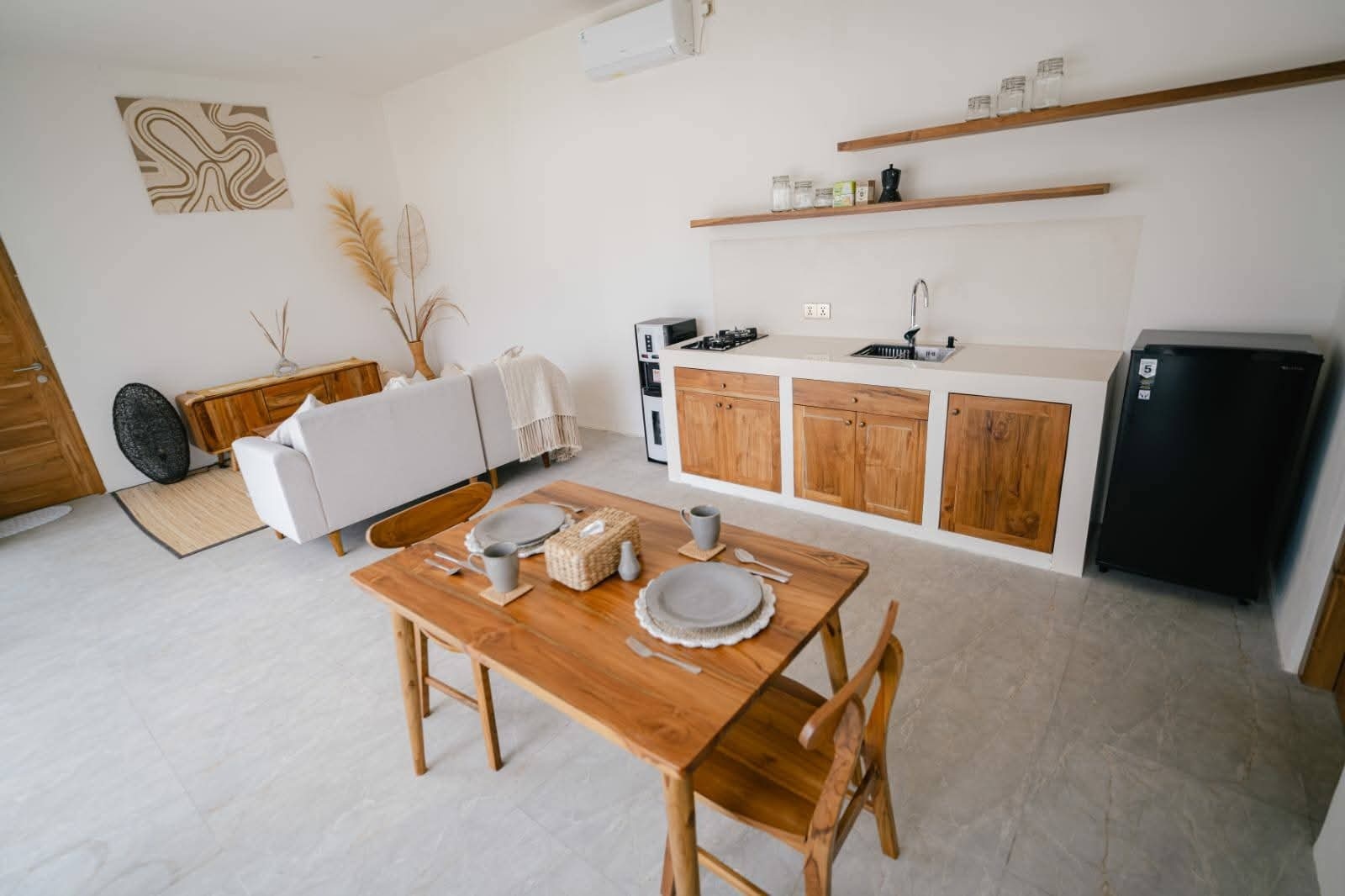 1755754018908-WhatsApp Image 2025-08-17 at 20.23.08