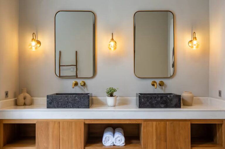 1e739bbb-1b33-4f7e-a2b7-39a15831a47b