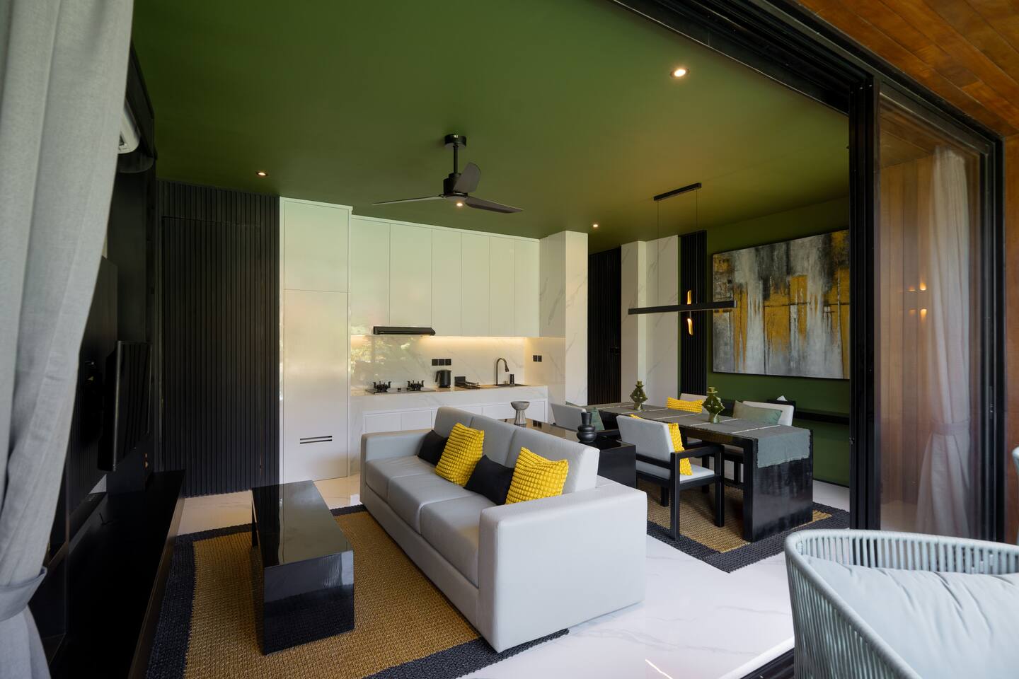 99621d24-5e4f-4d87-acb4-50514c80218c