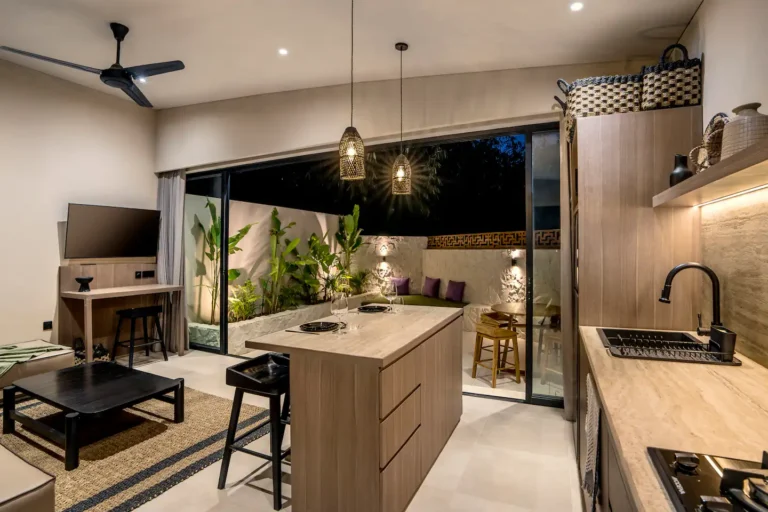 9b916568-bcb0-4c82-93f9-f81bee661919