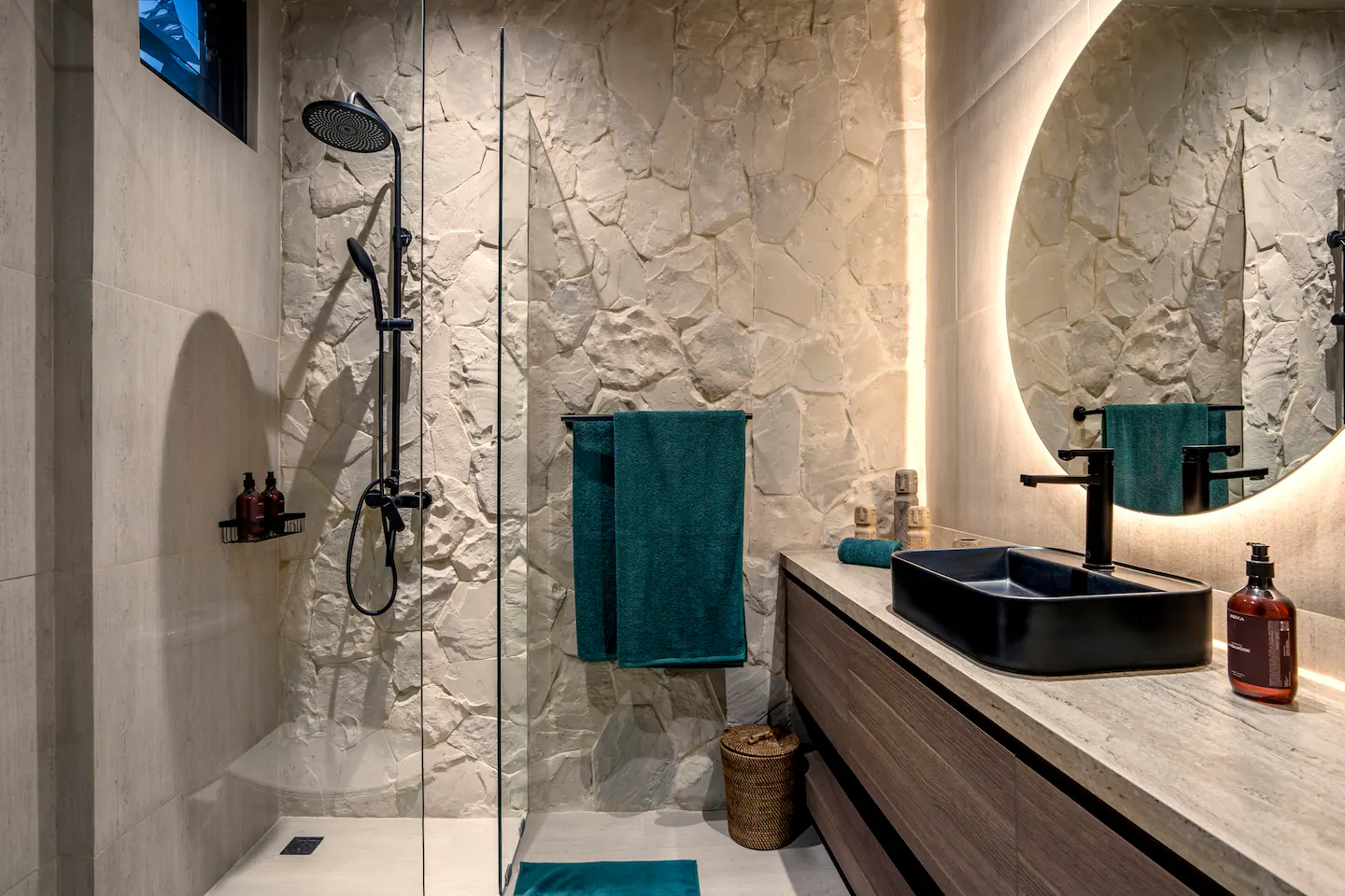 b379f62f-ff4f-4a4b-b8f8-c03f1b429ae7