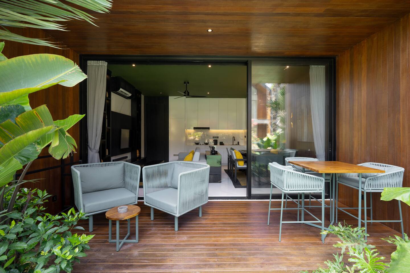 db27540a-a5d9-46c0-a61f-53f3d3e95f9e