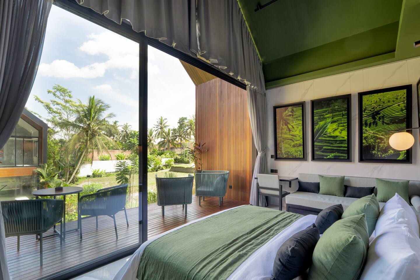 ea27c5fe-932a-4481-85bf-0ce011d3607b