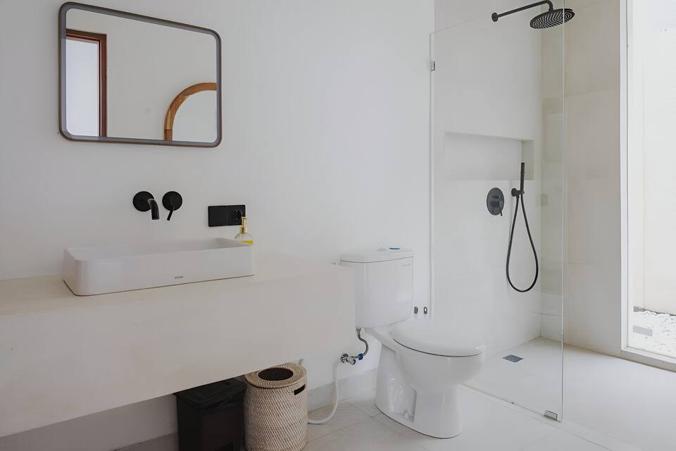 f728b636-1edd-4fd4-8d16-5719e5edb544