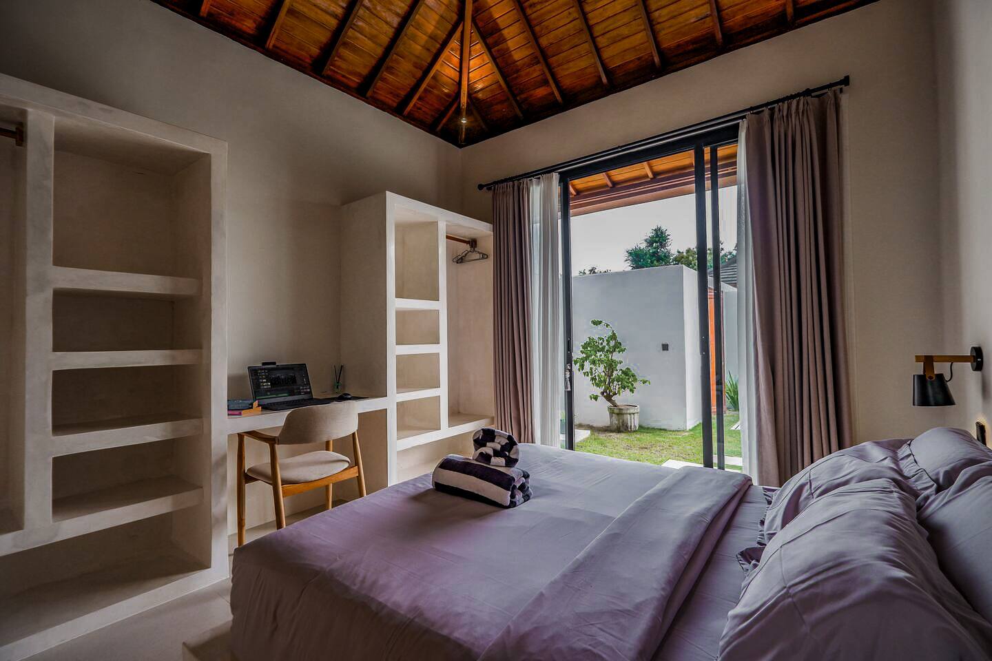 d711dd5f-acda-43f7-8efb-861b1b0a850f