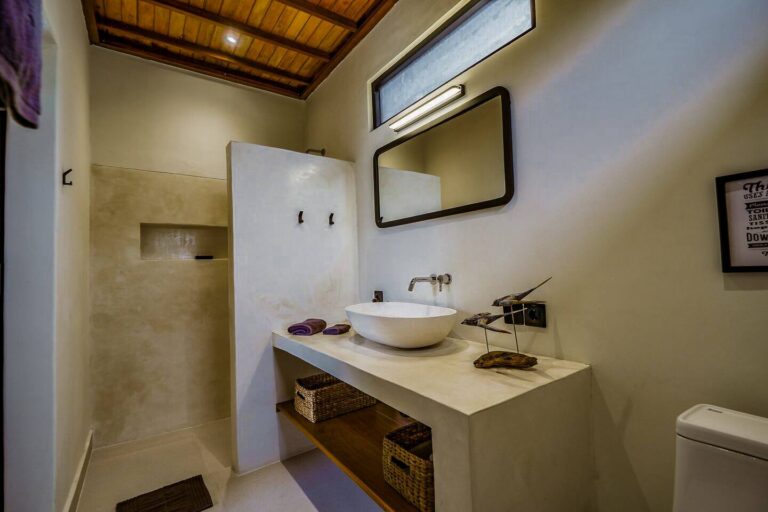 e0efca0e-701a-487e-9cad-242e95f38d1b