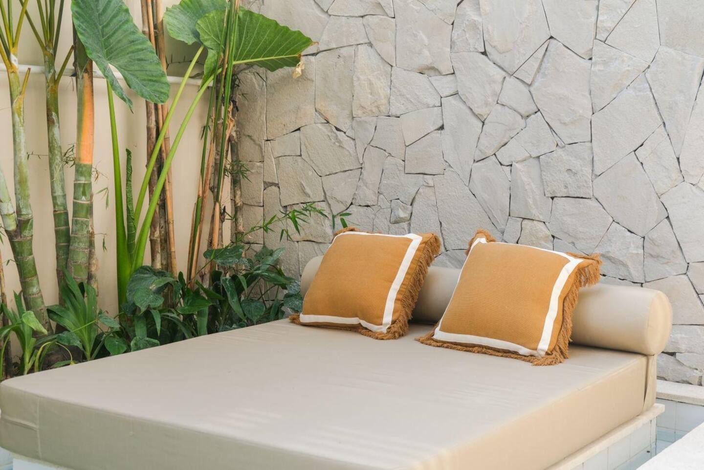 f6790660-6977-4296-8a4a-f1d6f304fec5