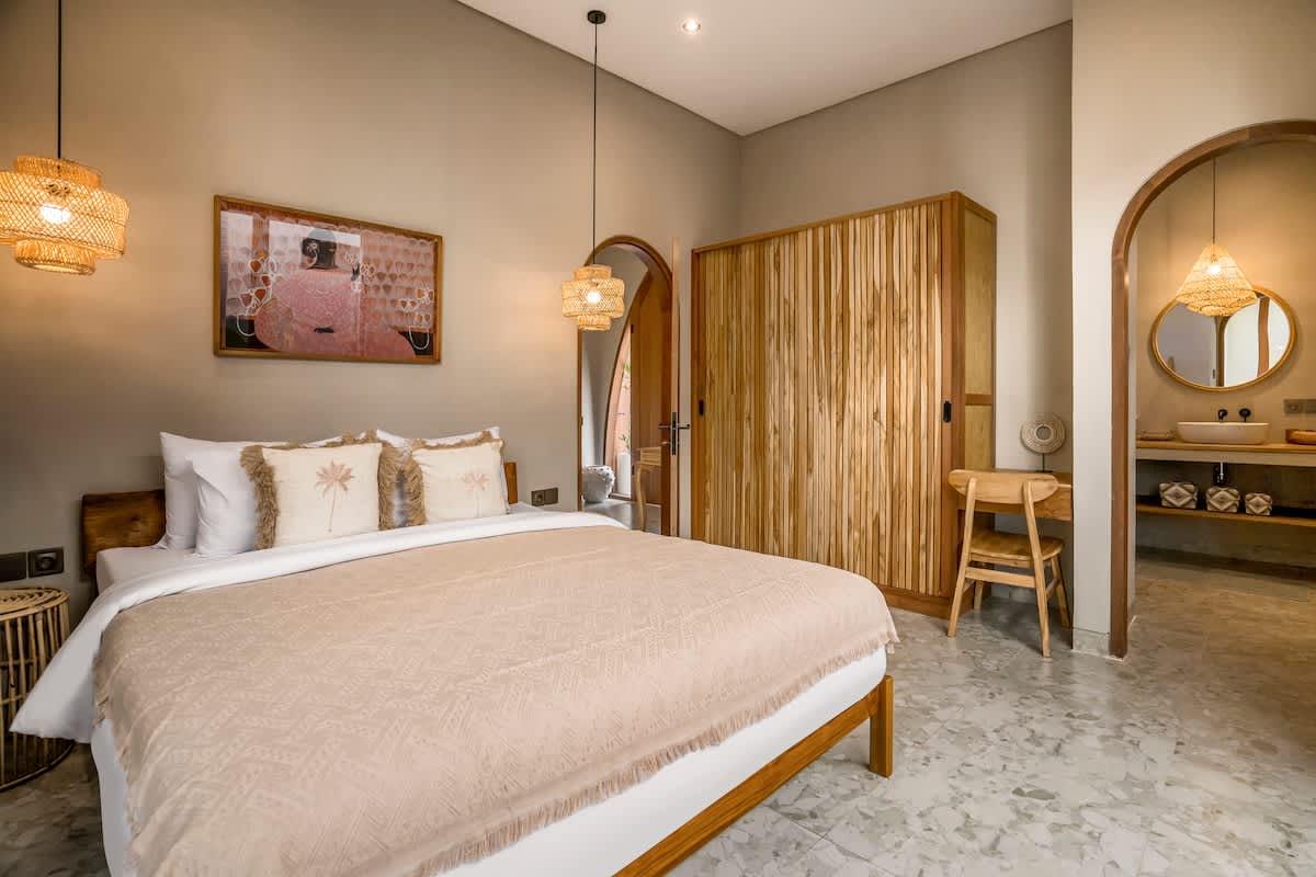 40f29184-3d26-43-YQpDL