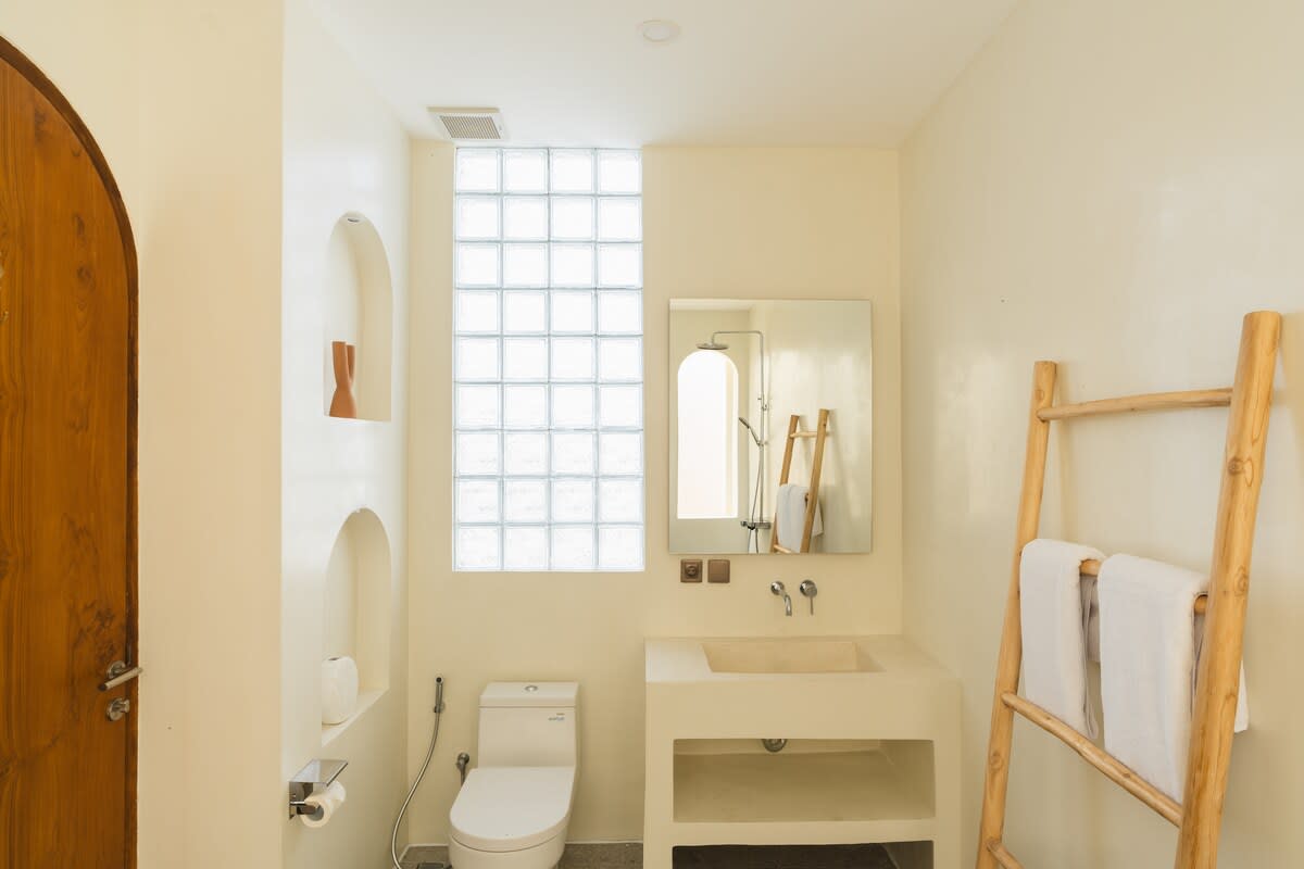 4dd29446-16ce-41-lOyn_