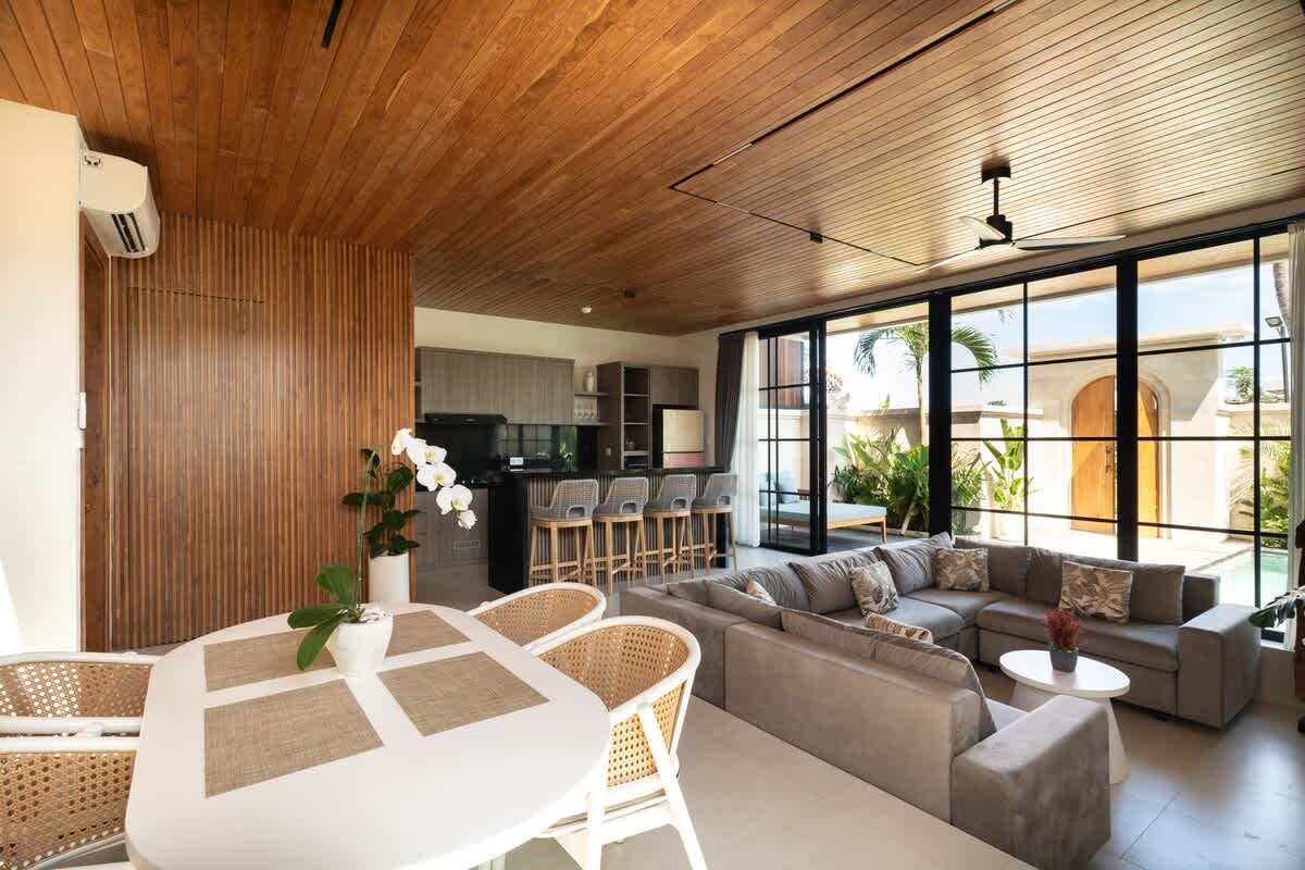 97981141-70e8-4d-T2ZbU