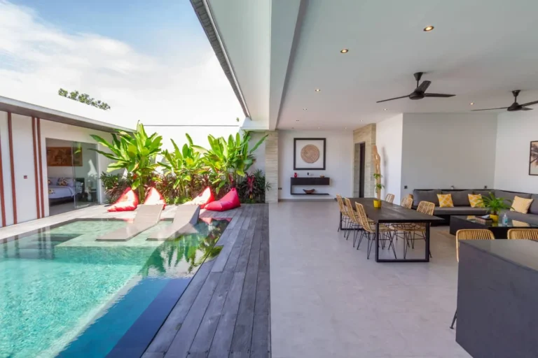 Villa-Lys-Living-and-Dining-Area