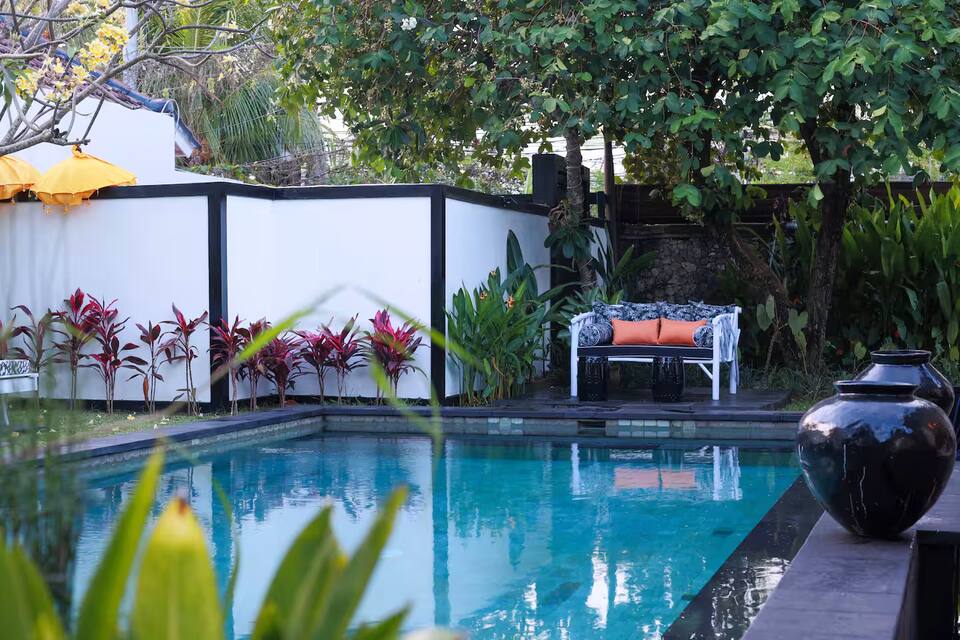 e25ab271-194c-465e-a8fe-7f26f3b7171e