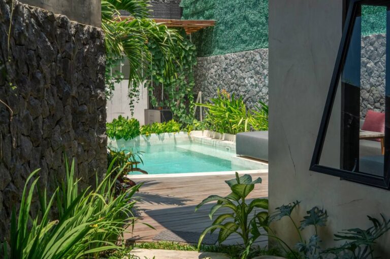 e2a15081-8e47-4ba0-9789-312c7a2d4baa