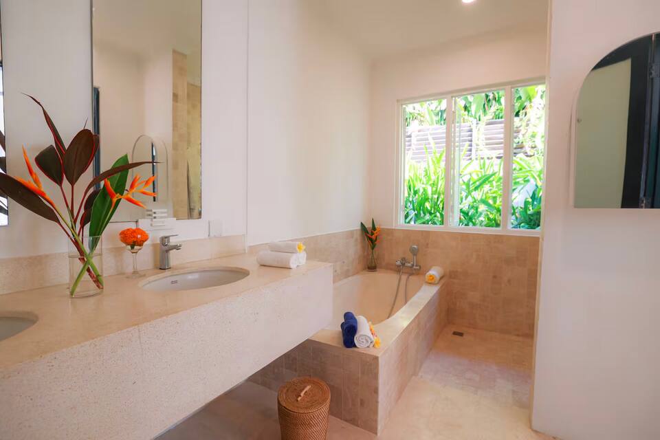 e5098206-3f45-417c-aa2a-215cf704ecd6