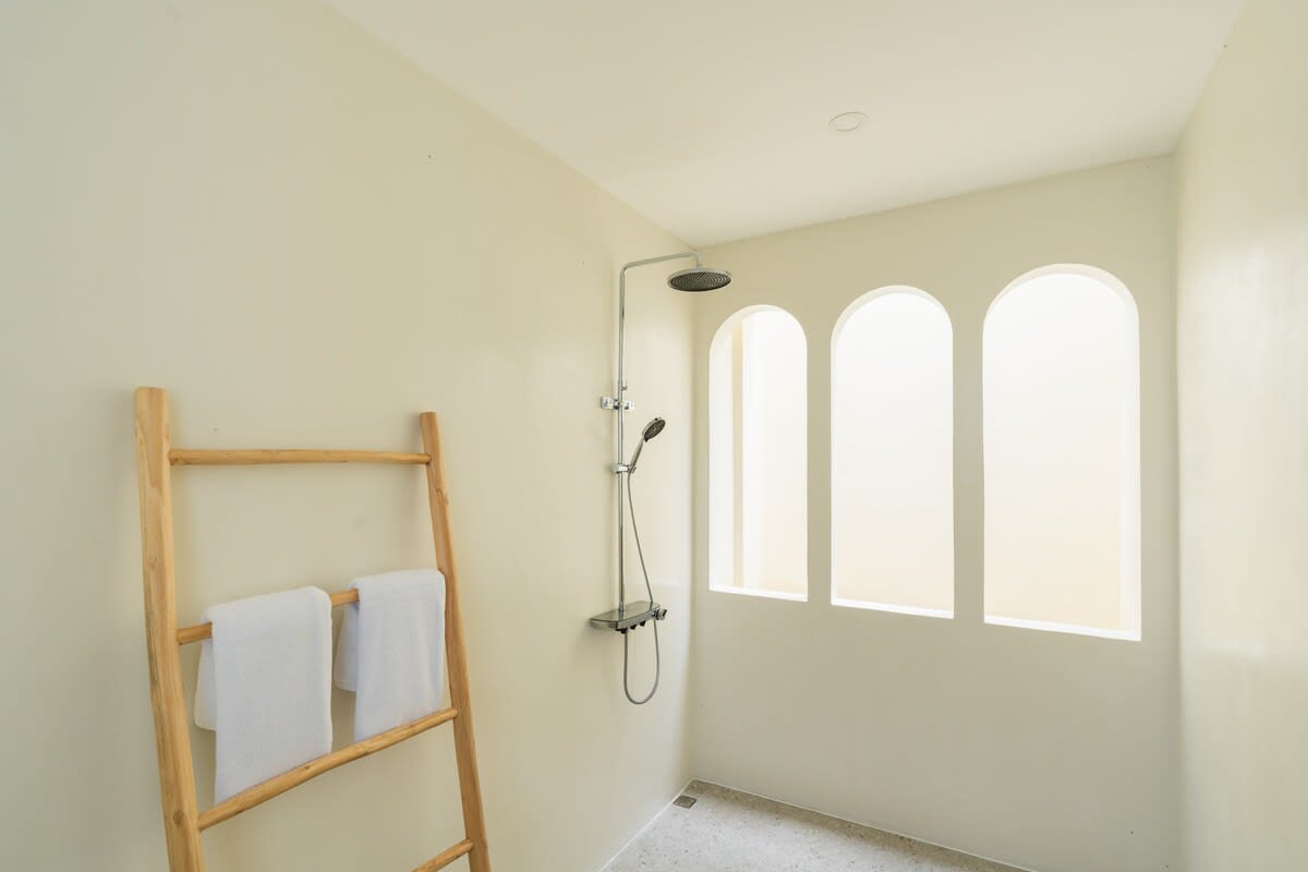 fc8918eb-e767-49-Xrxib