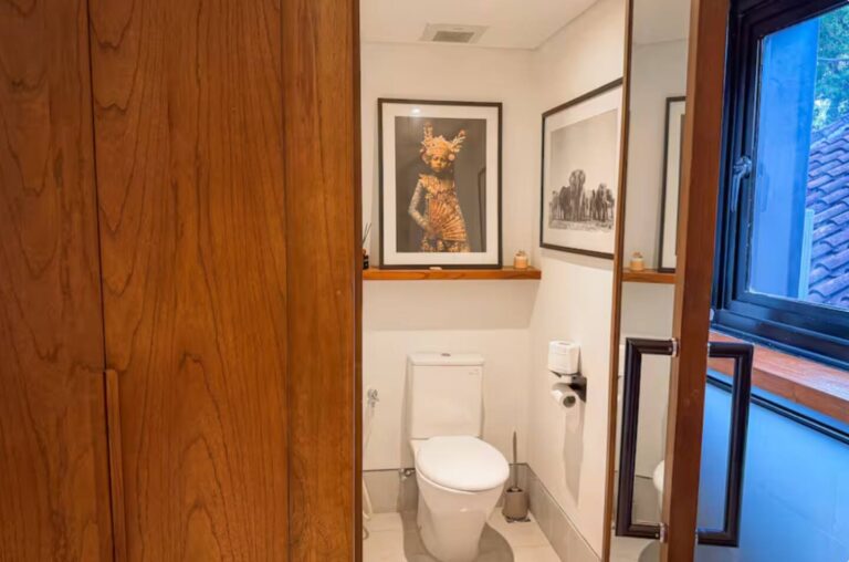 8d7ba78d-2bfd-4aba-8c30-fad0dfa797bc