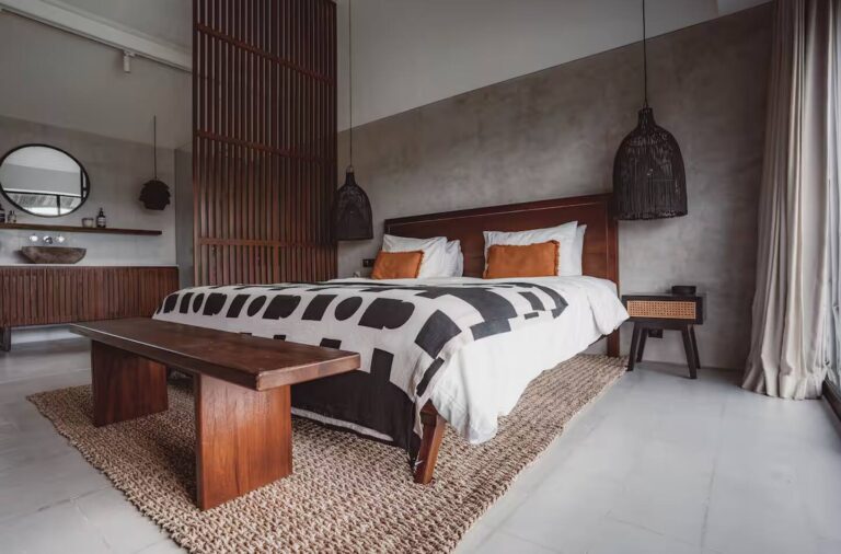 ac9a3320-4b2c-4bb4-b2c0-8a3ab0c1dcae