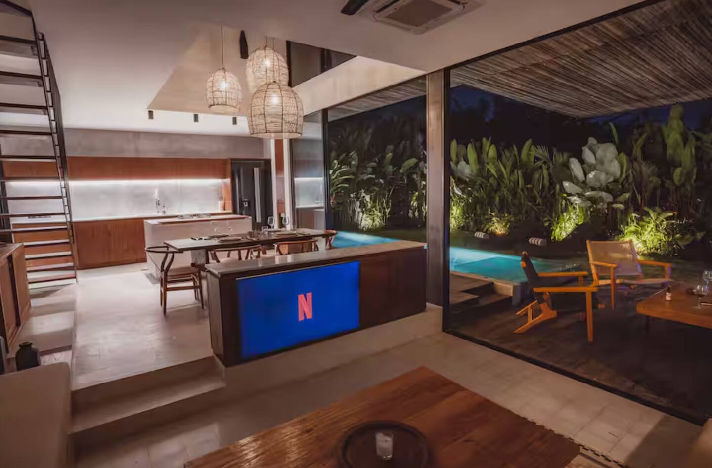 b381078c-b65e-48d4-b1b6-4ad662d02243