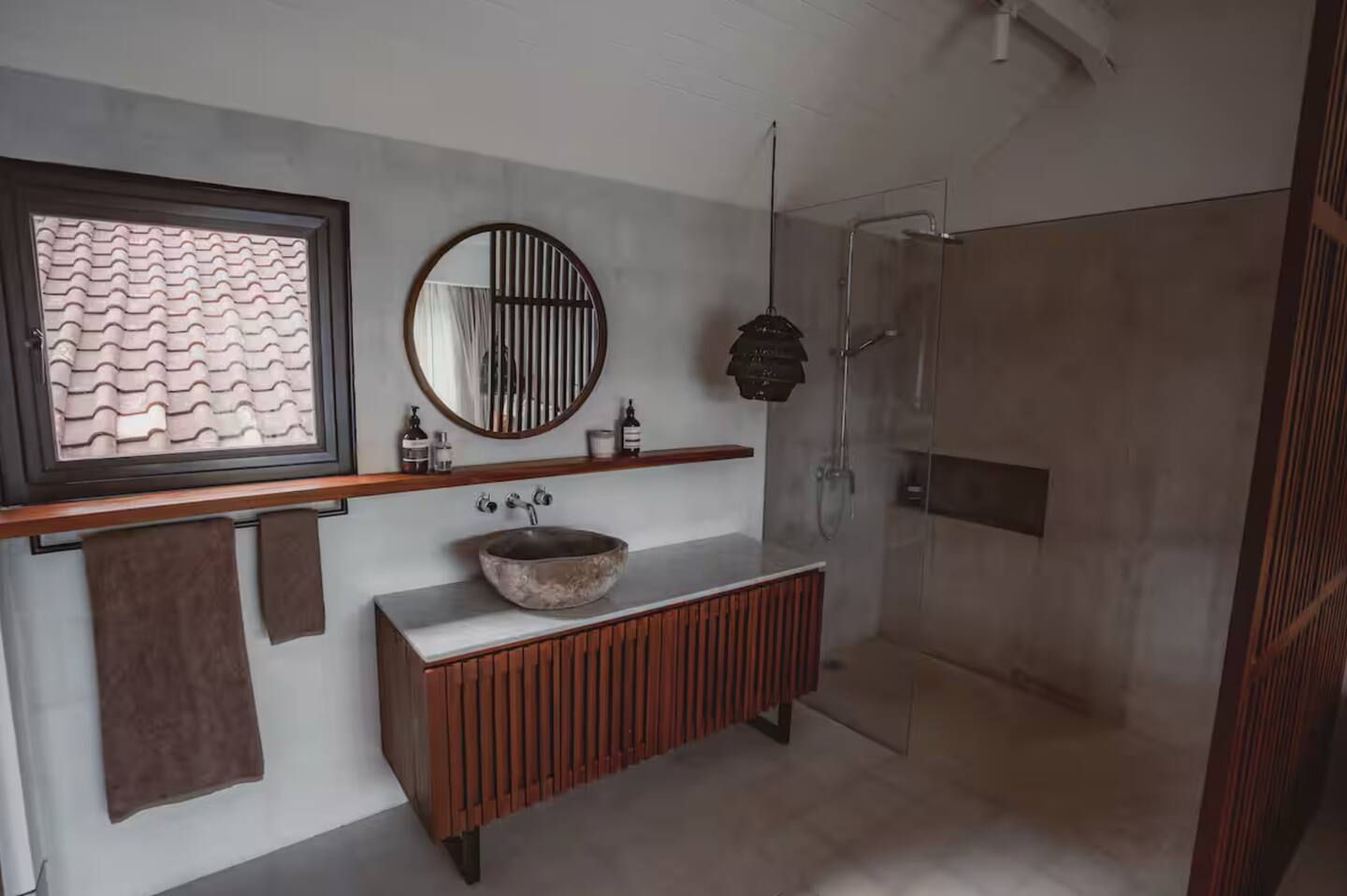 d8ecff86-0649-4f13-b98e-b21707a81835