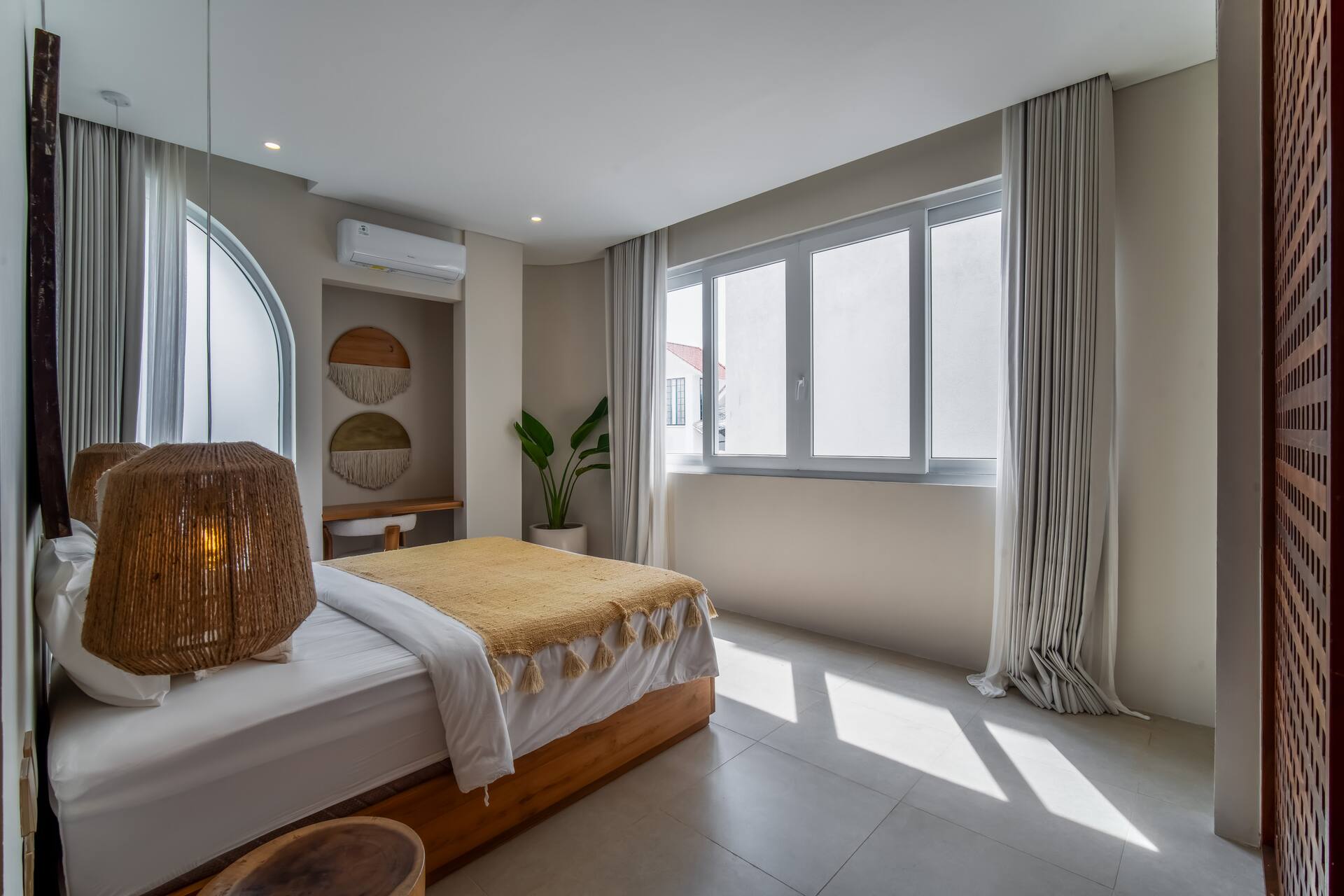 6dbcc990-f870-48cf-96b5-bec2e33c2d63